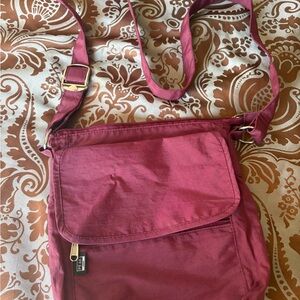 PEAK Gear Everyday Messenger Crossbody Bag Purse 9x9 Pockets Zip RFID Unisex